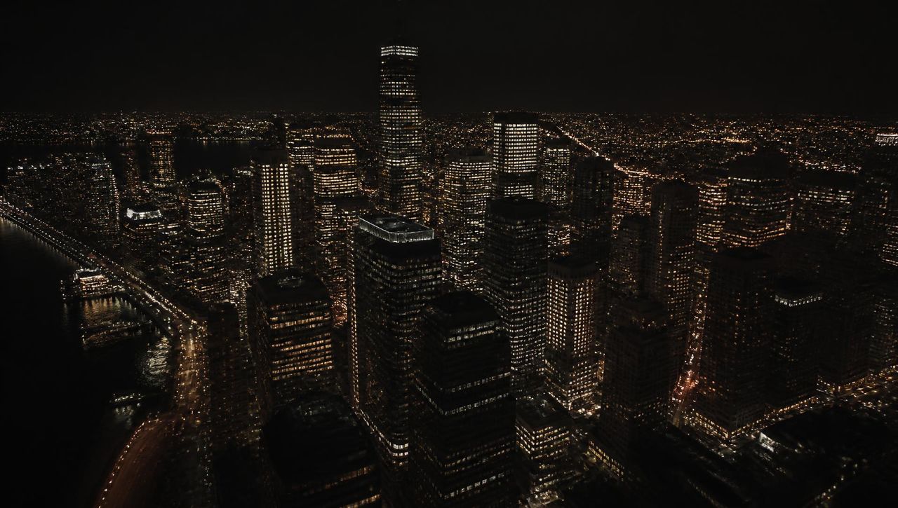 Vista aérea de um distrito financeiro à noite